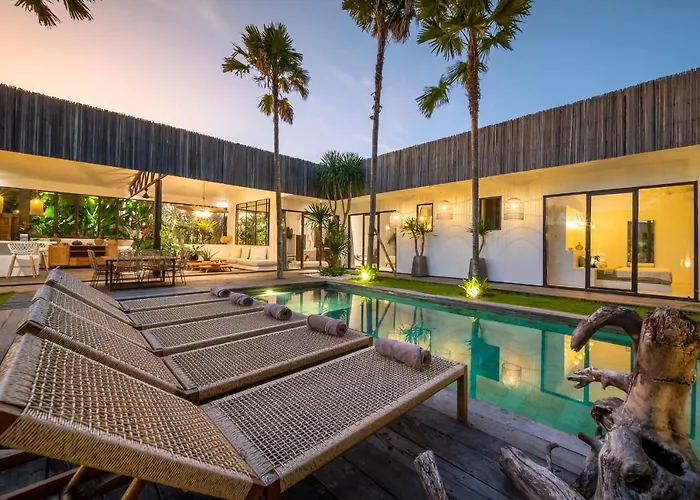 Lileo - Stunning & Bright Luxury 4br 5 Minutes To Berawa Canggu, Perfect For A Relaxing Getaway Villa