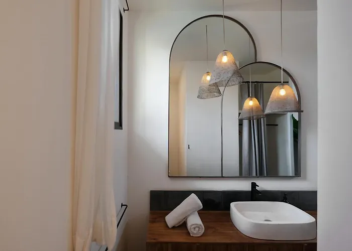 Villa Lileo - Stunning & Bright Luxury 4br 5 Minutes To Berawa Canggu, Perfect For A Relaxing Getaway Canggu (Bali)