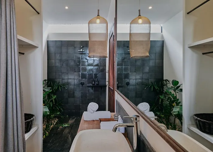 Lileo - Stunning & Bright Luxury 4br 5 Minutes To Berawa Canggu, Perfect For A Relaxing Getaway Villa