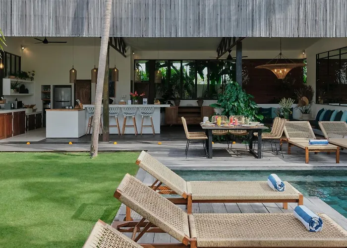 Villa Lileo - Stunning & Bright Luxury 4br 5 Minutes To Berawa Canggu, Perfect For A Relaxing Getaway